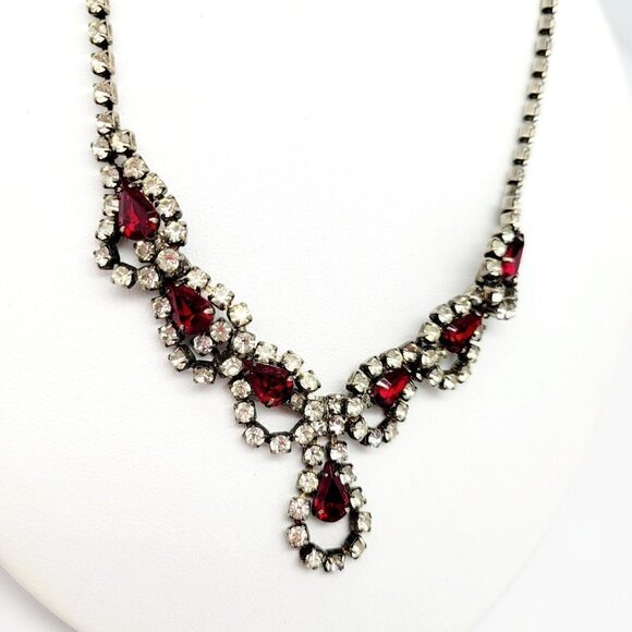 Vintage Deep Red & Clear Rhinestone Choker Necklace Teardrop Silver Tone 15" - Picture 3 of 9